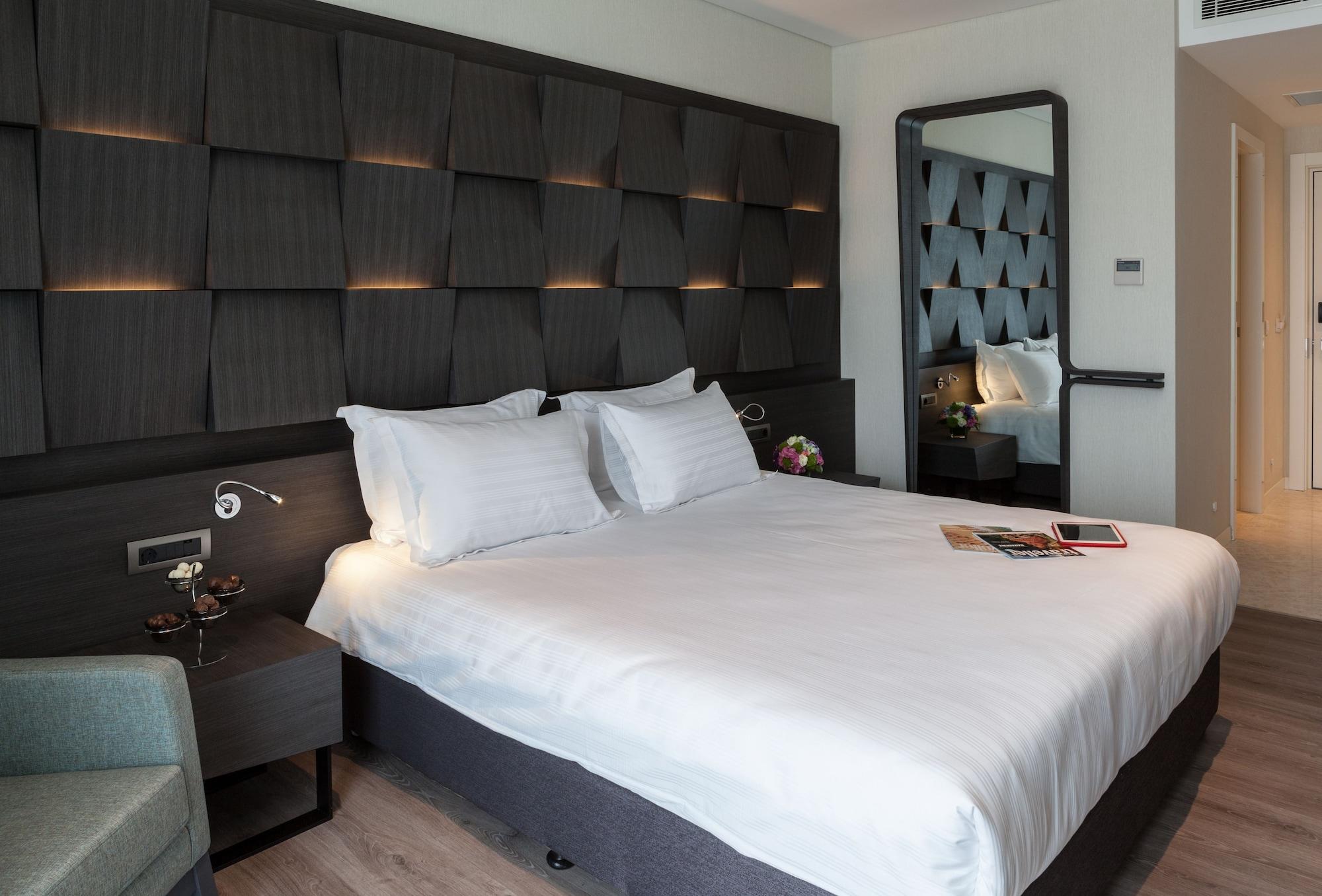 Wish More Hotel Istanbul Exterior photo A bedroom at the hotel