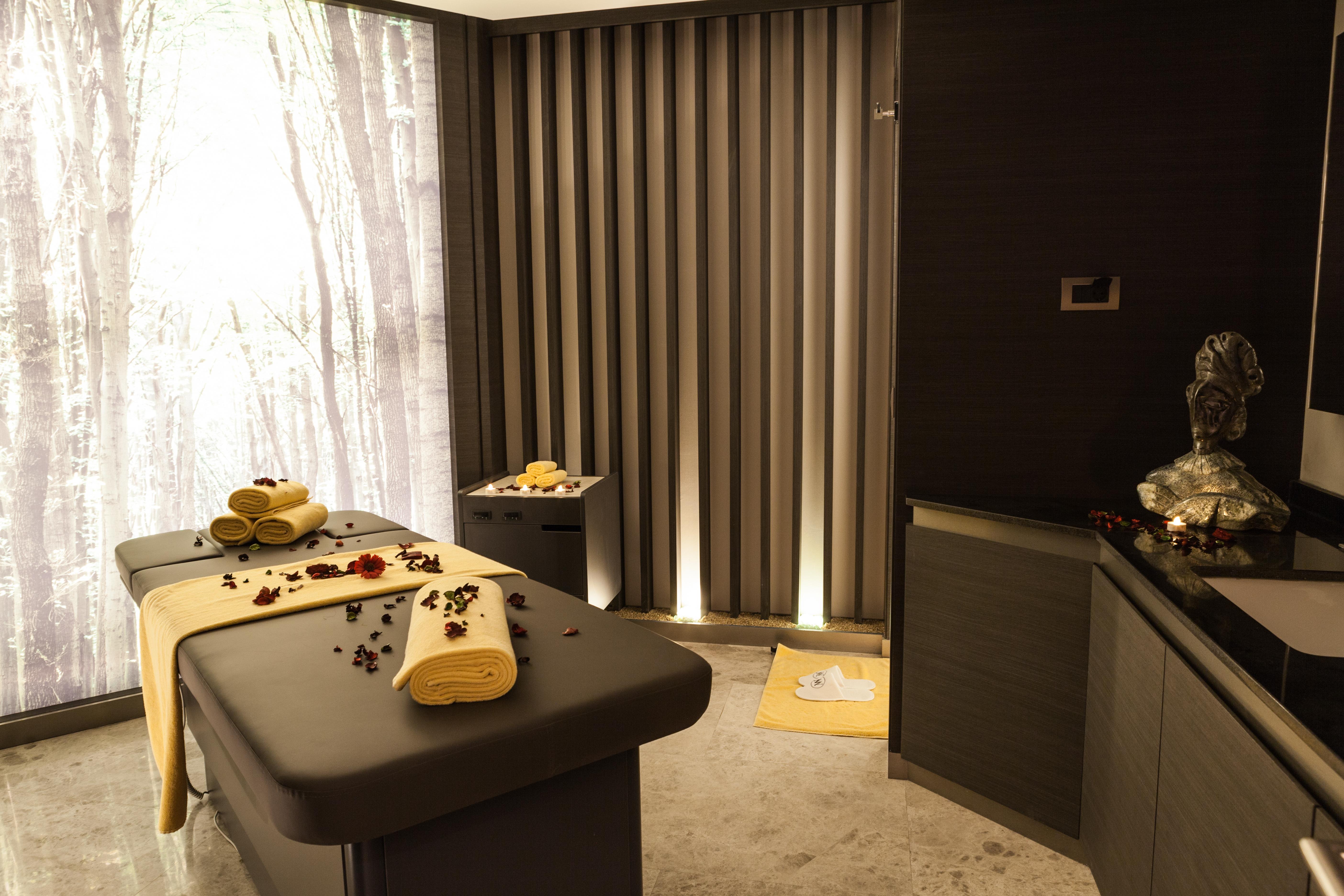 Wish More Hotel Istanbul Exterior photo A spa treatment room
